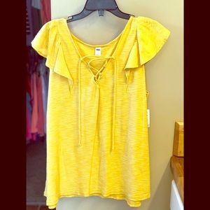 Old Navy woman’s tops‼️ buy 3 for one price‼️